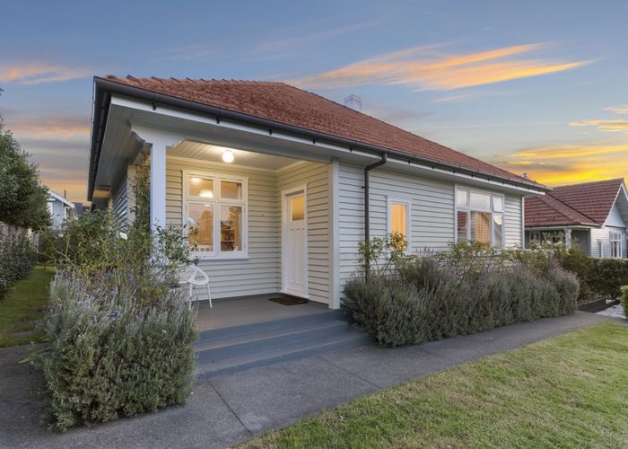  at 8 Sunderland Avenue, Hobsonville, Auckland