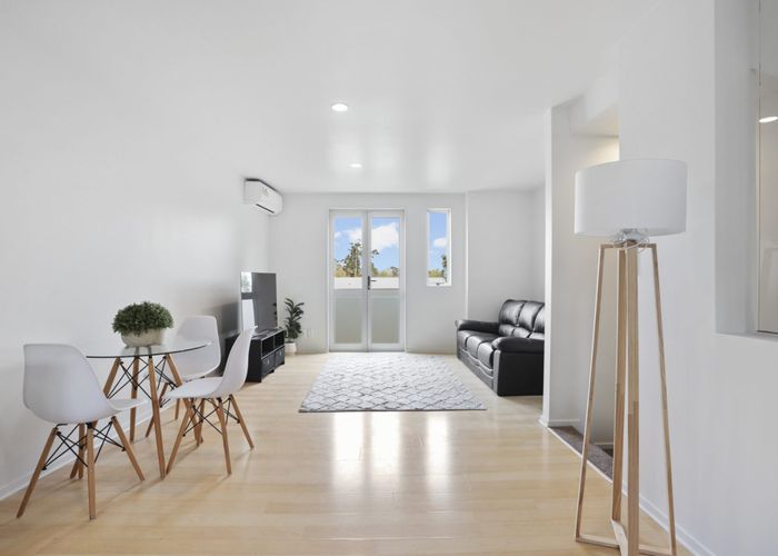  at 42 Albionvale Road, Glen Eden, Auckland