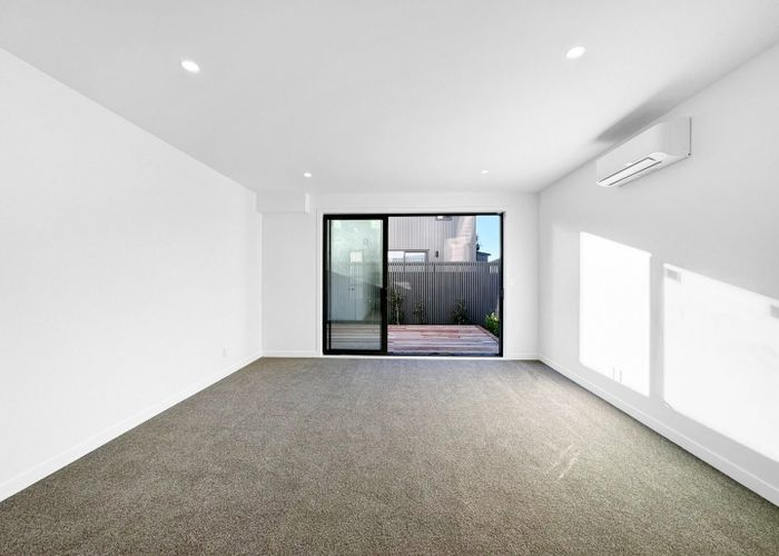  at 4/323 Riverside Drive, Waterloo, Lower Hutt