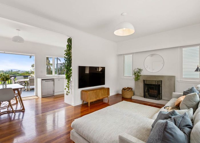  at 5A Lake Road, Northcote, North Shore City, Auckland