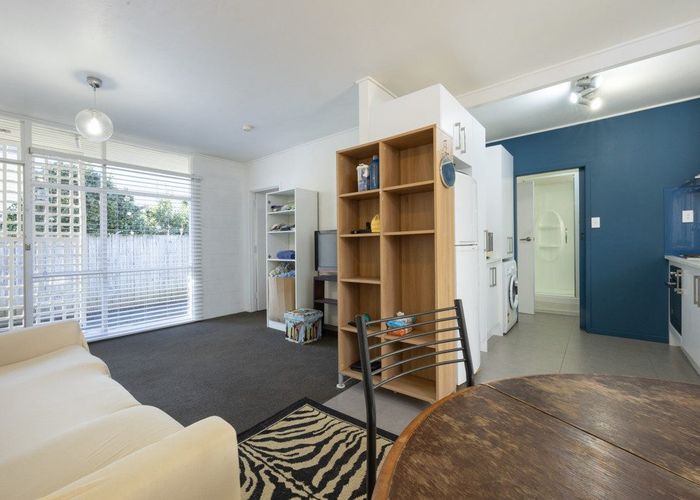  at 4/40 Mount Smart Road, Onehunga, Auckland City, Auckland