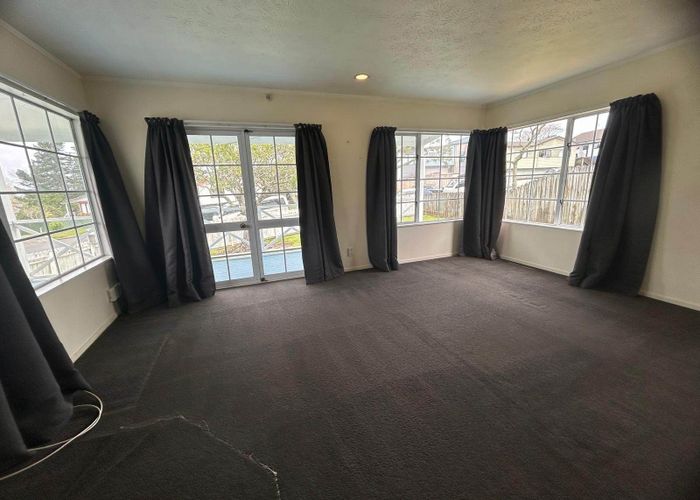  at 12 Coubray Place, Botany Downs, Manukau City, Auckland