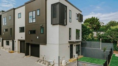  at 69C Balmain Road, Birkenhead, Auckland