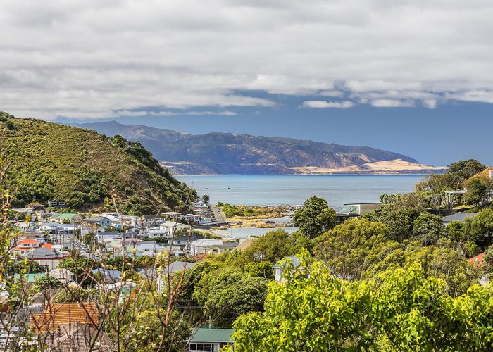  at 54D Severn Street, Island Bay, Wellington