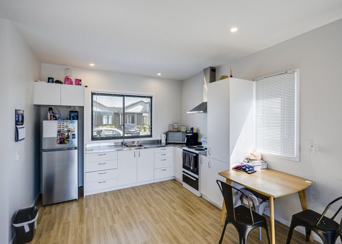  at Units 3, 4, and 5/1018 Plunket Street, Saint Leonards, Hastings, Hawke's Bay