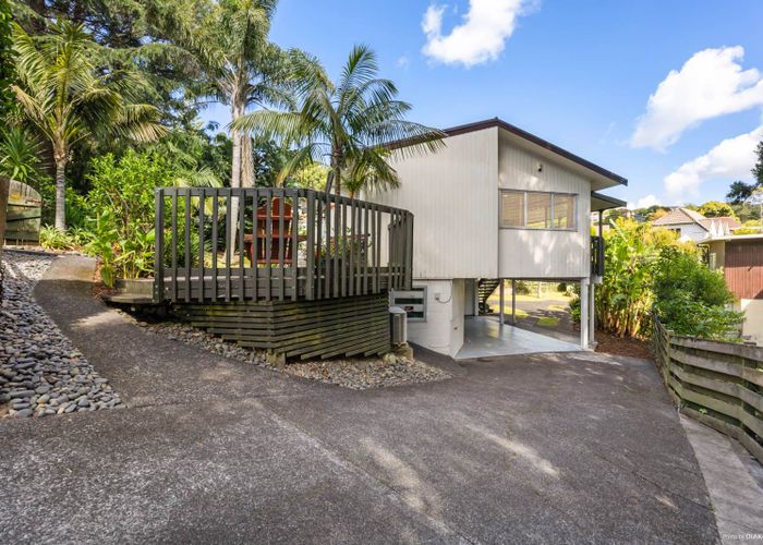 at 2 Teviot Place, Totara Vale, Auckland