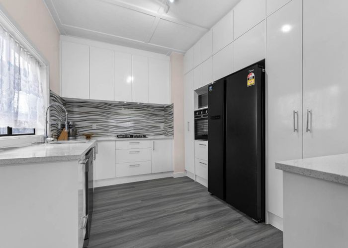  at 42  Marr Road, Manurewa, Manukau City, Auckland