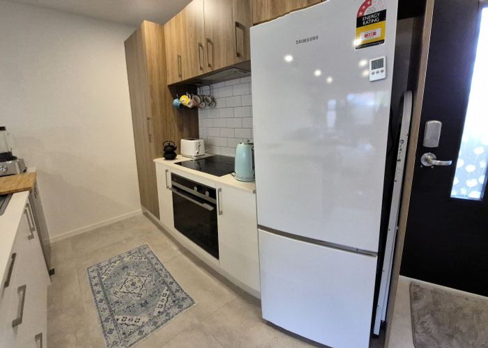  at 20 Moor Avenue, Te Atatu Peninsula, Waitakere City, Auckland