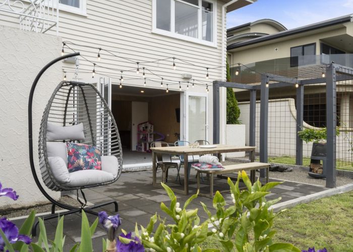  at 1 Fairfax Terrace, Frankleigh Park, New Plymouth