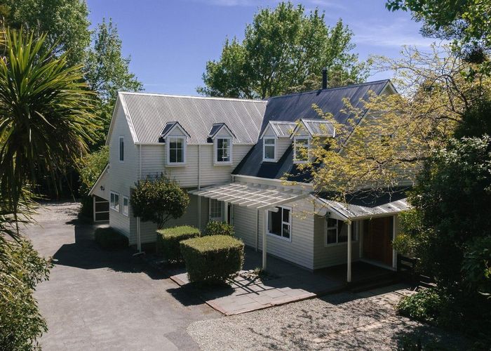  at 200 Aokautere Drive, Fitzherbert, Palmerston North