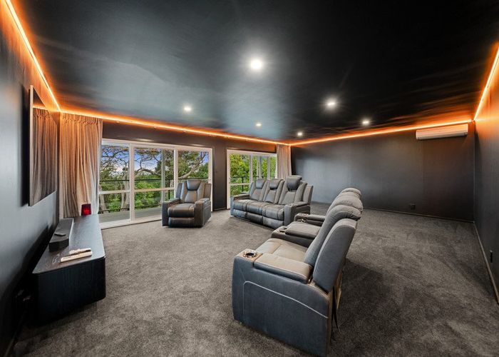  at 132 Porritt Avenue, Chatswood, North Shore City, Auckland