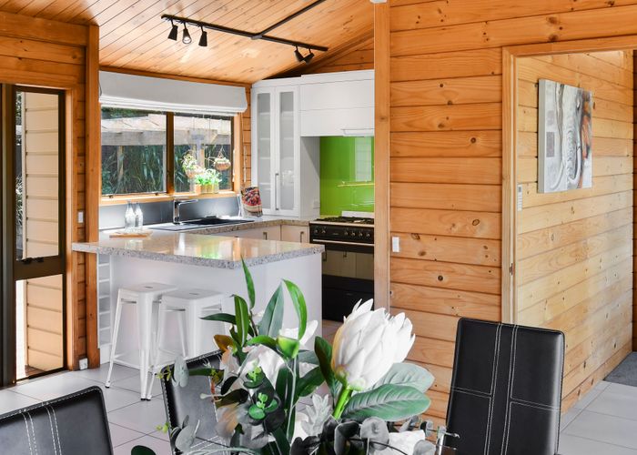  at 182 Everglade Drive, Totara Heights, Auckland