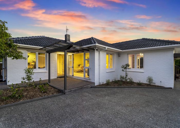  at 30 Saxon Street, Waterview, Auckland
