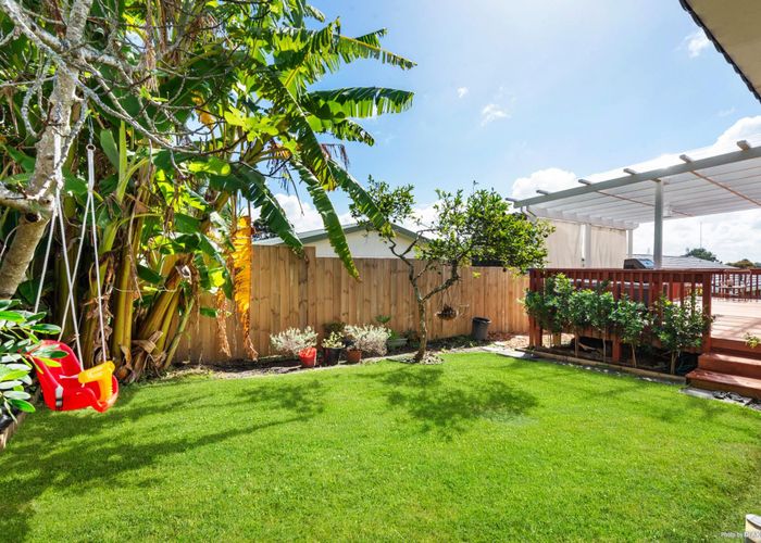  at 4/94 Lynwood Road, New Lynn, Waitakere City, Auckland