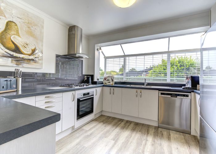  at 9 McDowall Place, Queenwood, Hamilton
