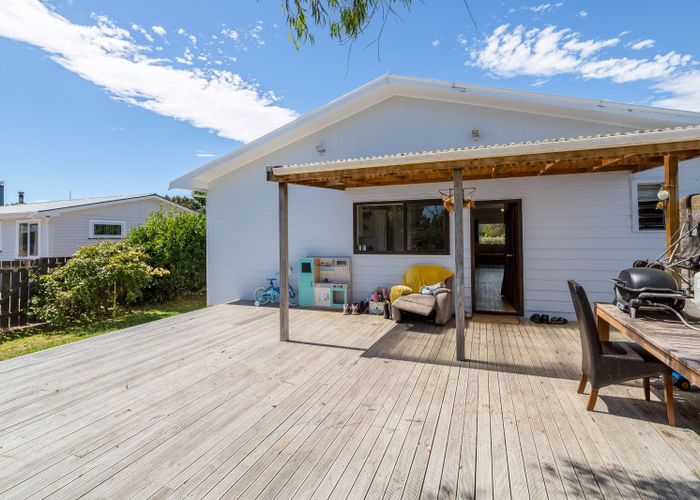  at 32 New York Street, Martinborough, Martinborough