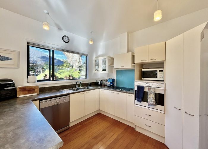  at 6 Armstrong Avenue, St. Martins, Christchurch City, Canterbury