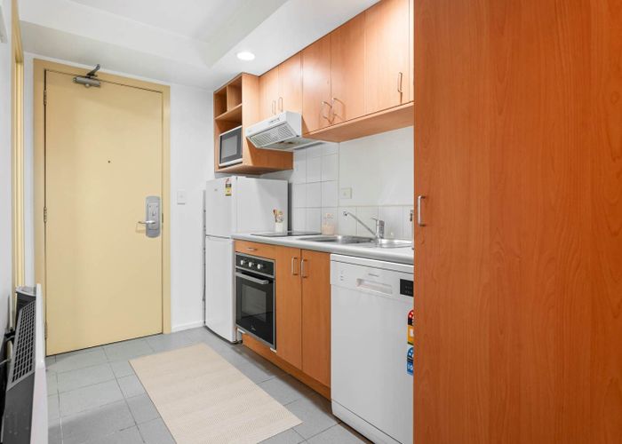  at 2C/2 Eden Crescent, City Centre, Auckland City, Auckland
