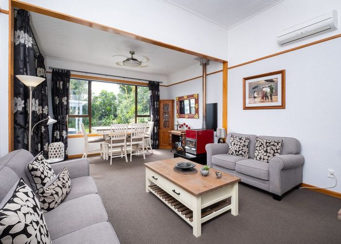  at 44 Meeanee Quay, Westshore, Napier
