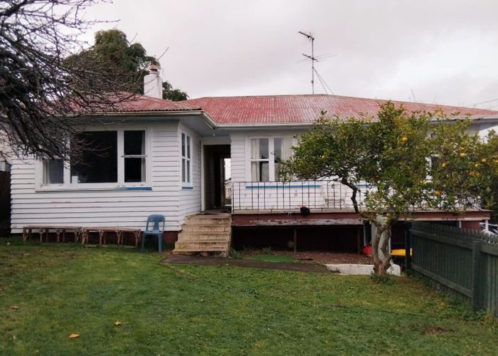  at 16 Thompson Terrace, Manurewa, Manukau City, Auckland