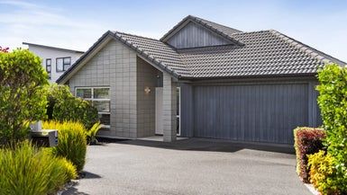  at 7 Andalusian Way, Karaka