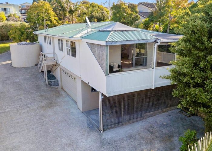  at 13 Rakino Avenue, Manly, Whangaparaoa