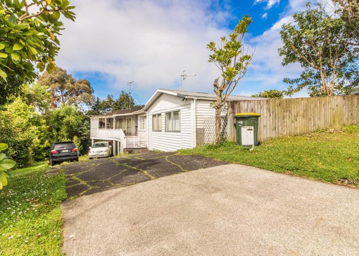  at 13 Totaravale Drive, Totara Vale, Auckland
