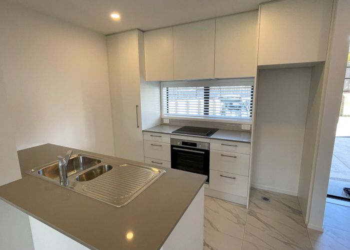  at 5/3 Fairedale, Birkdale, North Shore City, Auckland