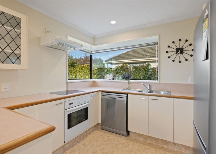  at 2/1 Wilton Crescent, Bishopdale, Christchurch
