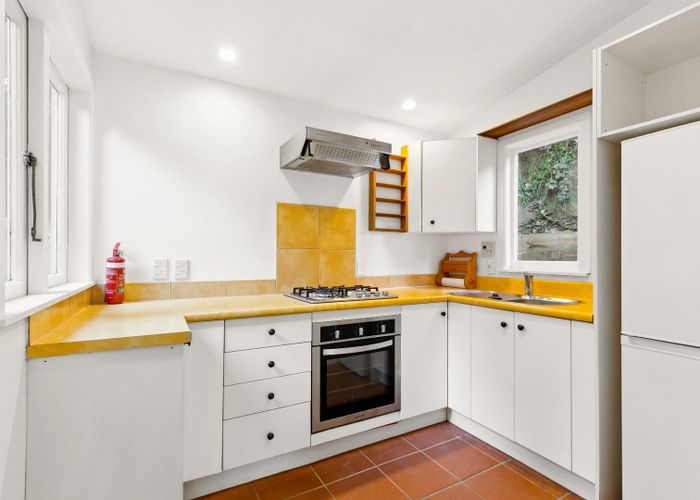  at 6 Governor Road, Northland, Wellington, Wellington