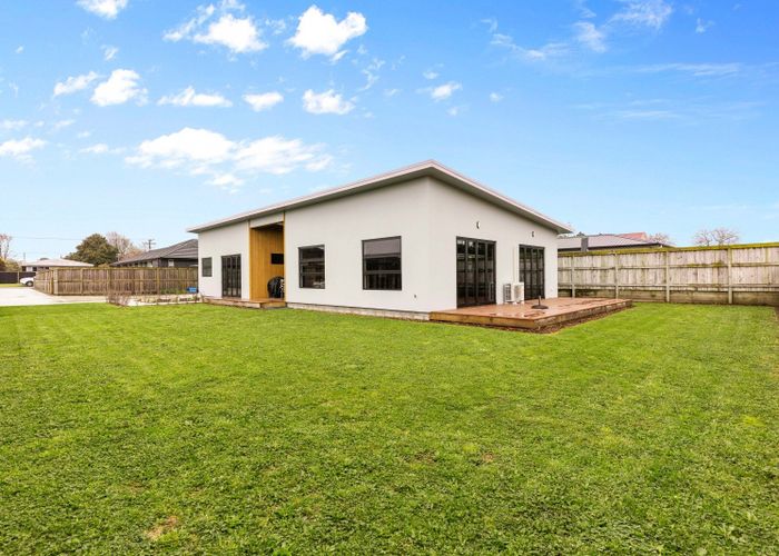  at 11 Smith Street, Lepperton