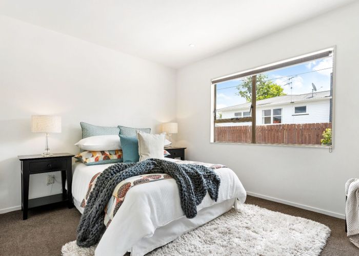  at 1/9 Rewarewa Road, Te Atatu Peninsula, Waitakere City, Auckland