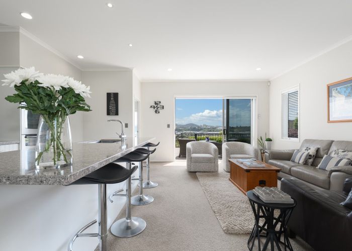  at 11 Broadwater Close, Pyes Pa, Tauranga