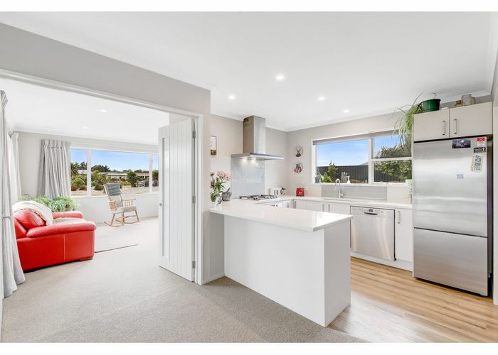  at 5 Northside Drive, Waikuku, Waikuku