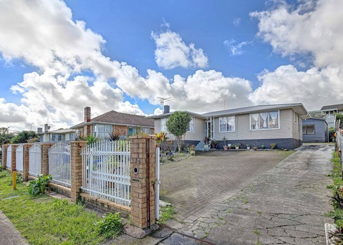  at 32 Rapson Road, Otara, Auckland