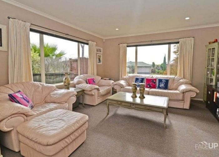  at 33 Rush Creek Drive, Westgate, Waitakere City, Auckland