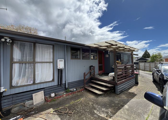  at Hamilton Lake, Hamilton, Waikato