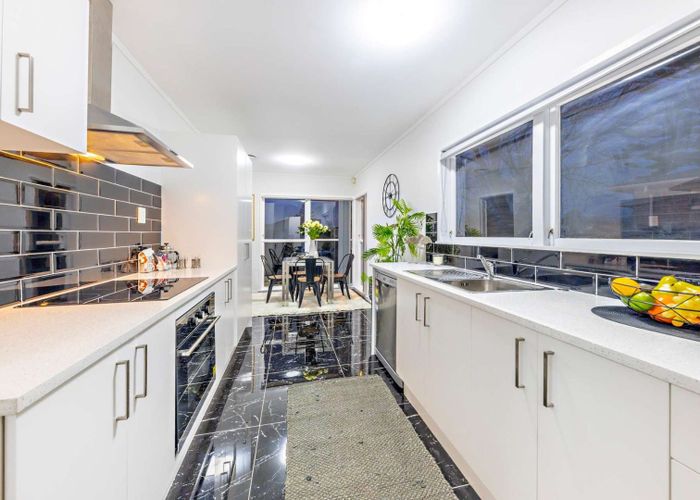  at 8 Harrow Place, Manurewa, Auckland