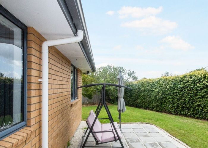  at 21 Loughinisland Place, Weymouth, Auckland