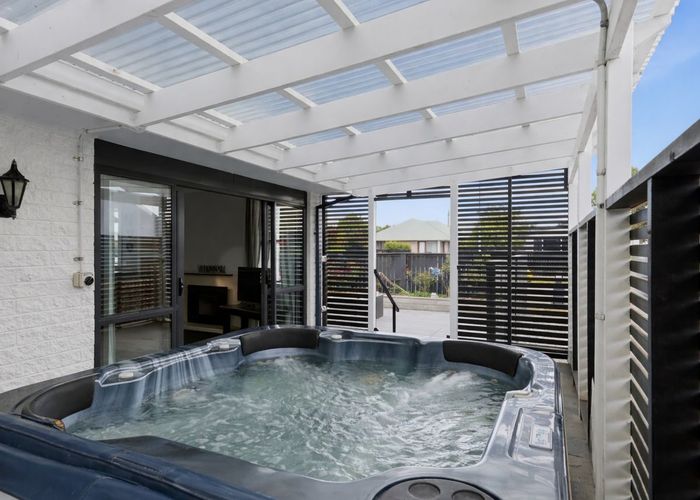  at 106 Effingham Street, North New Brighton, Christchurch City, Canterbury