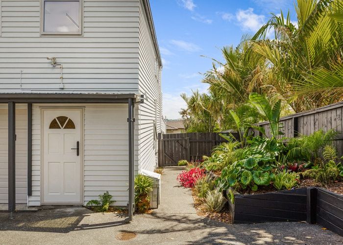  at 233A Metcalfe Road, Ranui, Auckland