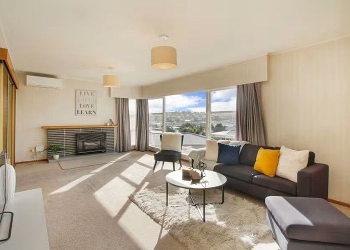  at 18 Raeben Avenue, Hillcrest, North Shore City, Auckland