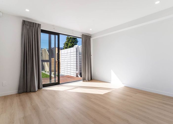  at 2/113 Boundary Road, Blockhouse Bay, Auckland City, Auckland