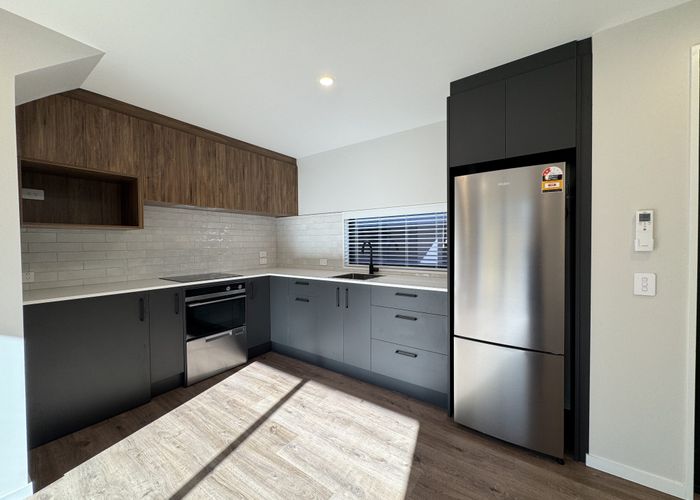  at 2/294 Madras Street, City Centre, Christchurch City, Canterbury