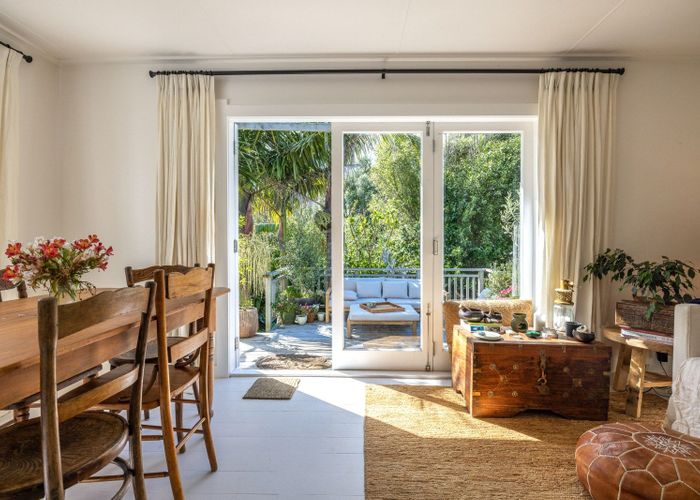  at 3 Miami Ave, Surfdale, Waiheke Island, Auckland