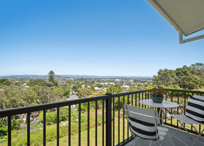  at 10/5 Bourne Street, Mount Eden, Auckland