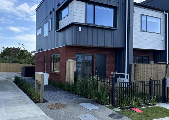  at 32 Johns Creek, Silverdale, Rodney, Auckland
