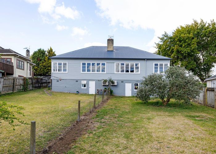  at 112-114 Forest Lake Road, Forest Lake, Hamilton, Waikato