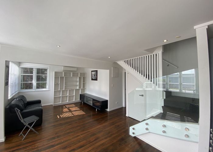  at 121 Fairview Avenue, Fairview Heights, Auckland