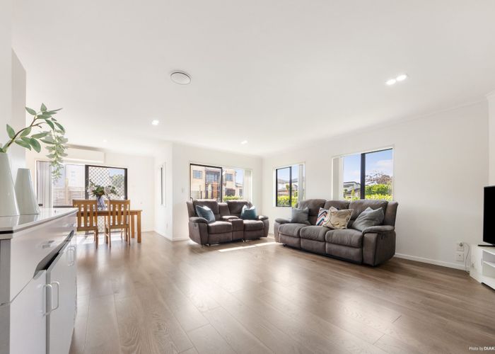  at 1 Broberg Lane, Flat Bush, Auckland